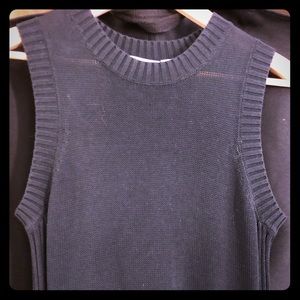 Everlane knitted black sleeveless sweater